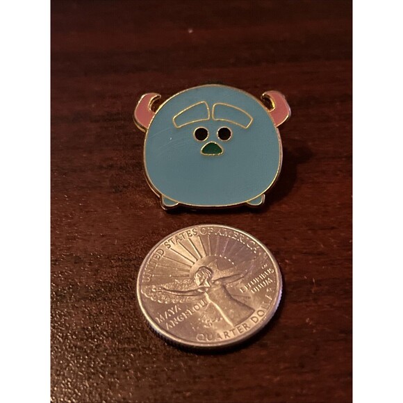 Disney Sulley Tsum Tsum Trading Pin - Picture 2 of 4